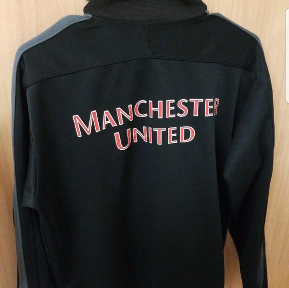 Manchester United Jacket - Picture 2 of 6
